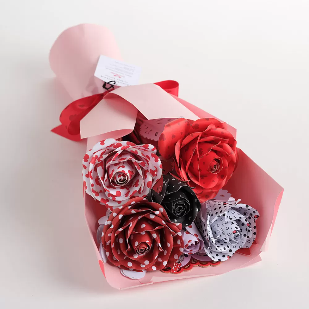 Lovepop Pop-Up Bouquets | Handcrafted Paper Flowers | Handcrafted Paper Flowers: Disney's Mickey & Minnie Lovestruck Roses (6-Stem) with Love You Lots Pop-Up Card